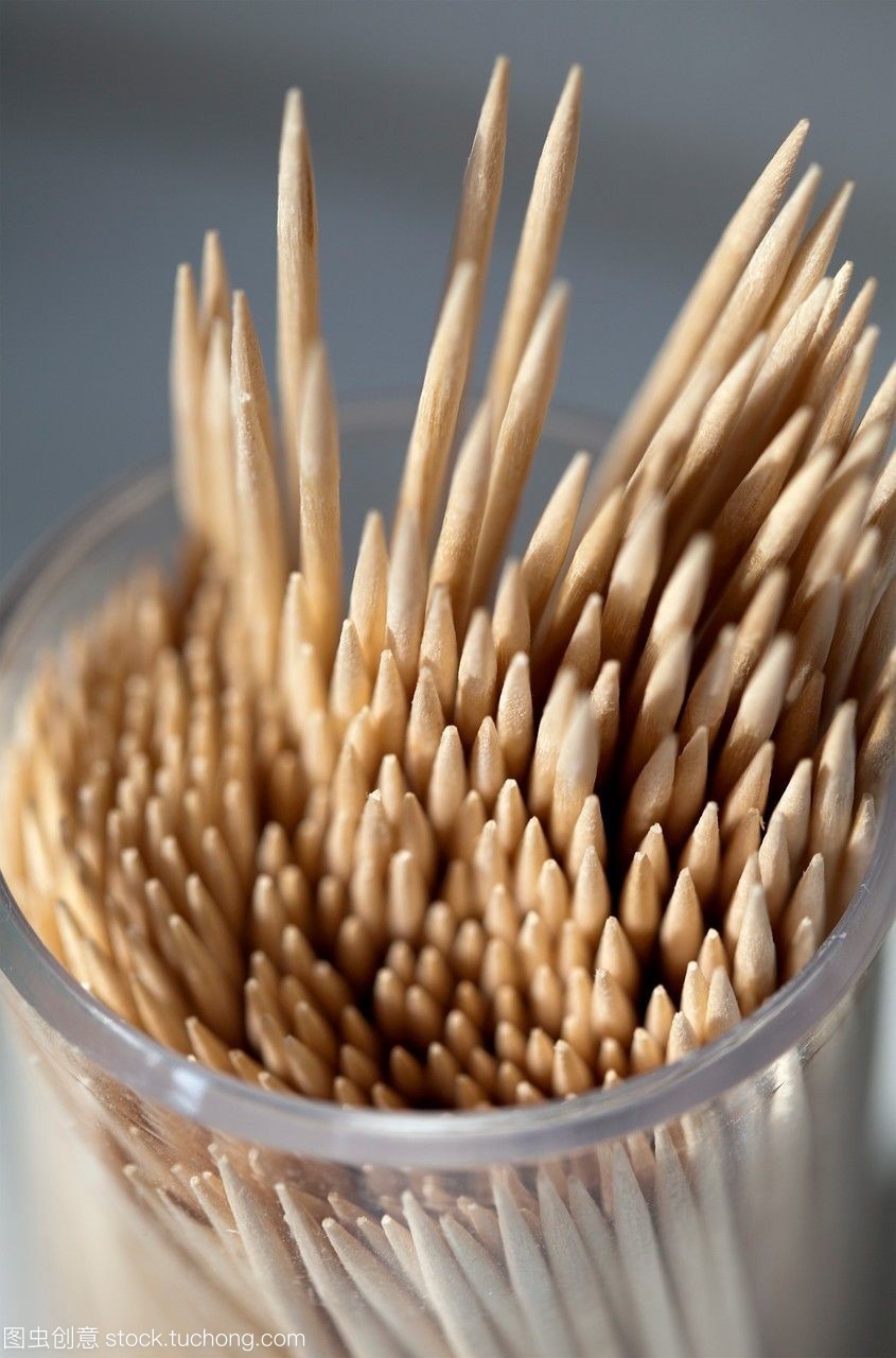 廚房小能手 掌握牙簽與菜板的實用技巧